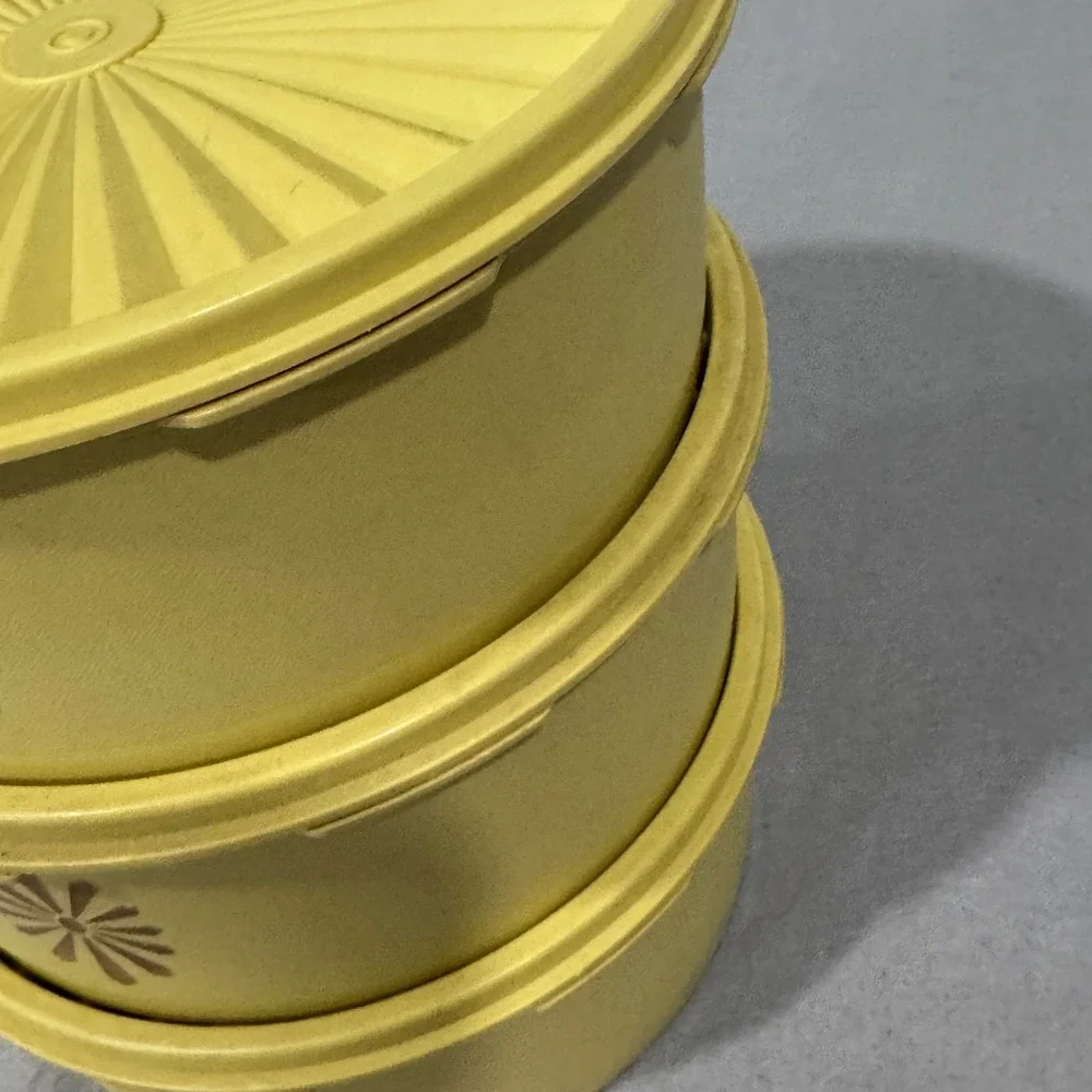 Tupperware vintage servalier